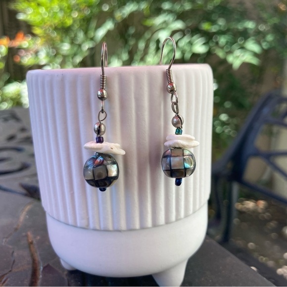 Mother of Pearl Shell Boho Dangle Earring - Picture 2 of 2